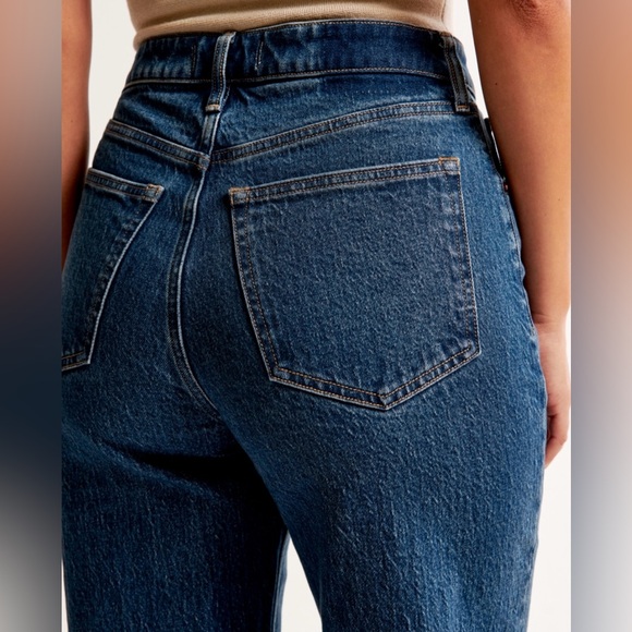 Abercrombie Curve Love - The 90s relaxed Jean high rise - Picture 3 of 8